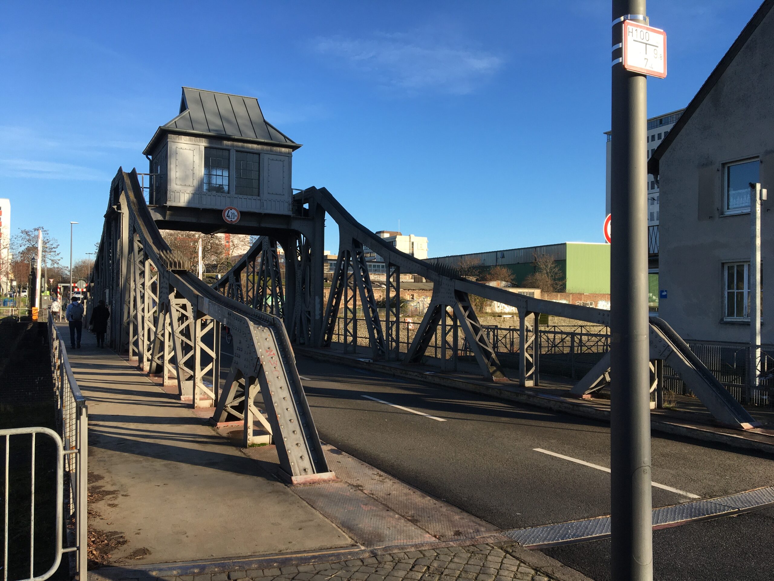 Köln: Sanierung der Deutzer Drehbrücke hat begonnen
